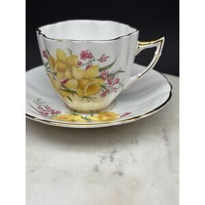 Vintage CORONATION Bone China ENGLAND Teacup Yellow Daffodils
